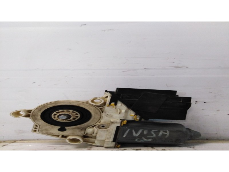 Recambio de motor elevalunas delantero derecho para seat ibiza (6l1) referencia OEM IAM 104383101 05074140 