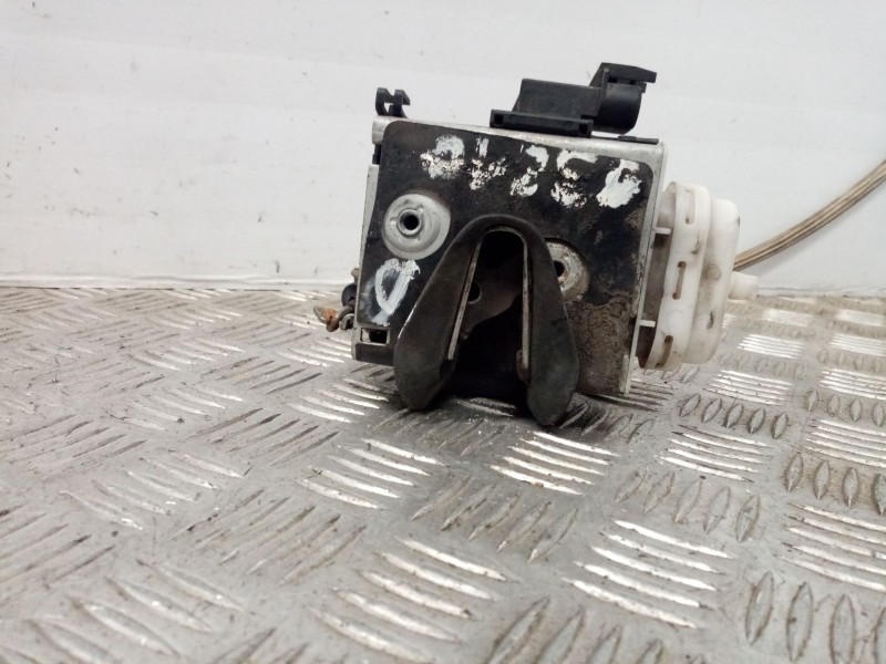 Recambio de cerradura puerta delantera derecha para audi a4 berlina (b5) 1.9 tdi referencia OEM IAM   