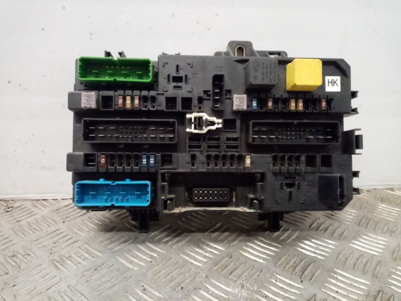 Recambio de caja bsm para opel astra h berlina enjoy referencia OEM IAM 13206762 5DK008668932 