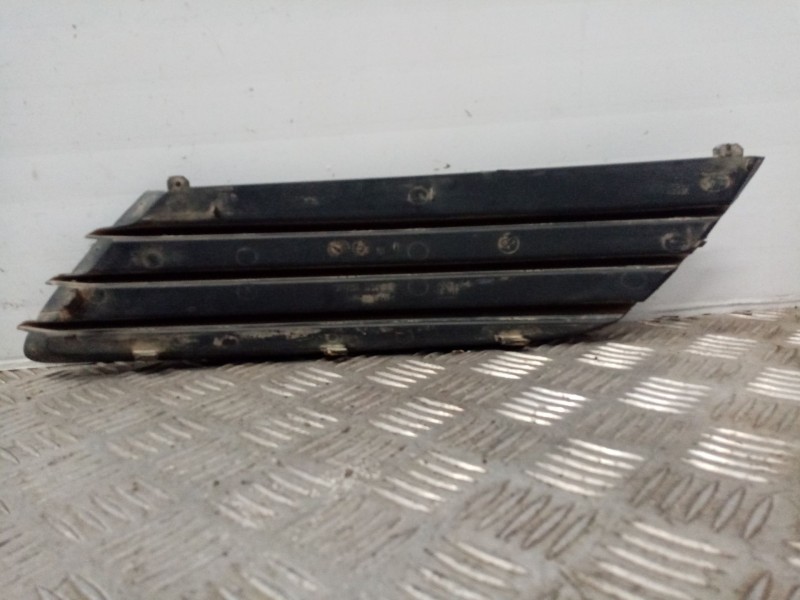Recambio de rejilla paragolpes derecho para opel astra h berlina enjoy referencia OEM IAM 13117251  