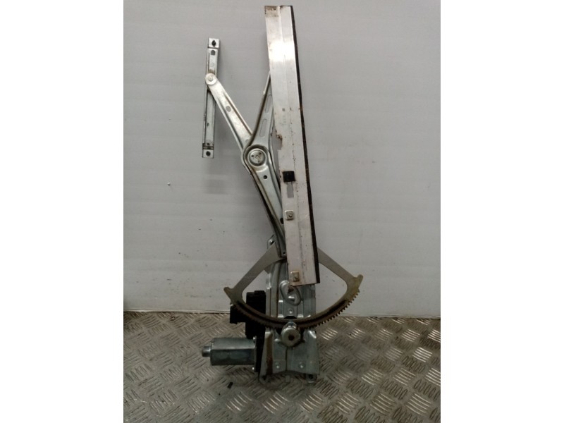 Recambio de elevalunas delantero derecho para opel astra h berlina enjoy referencia OEM IAM 0130821989  