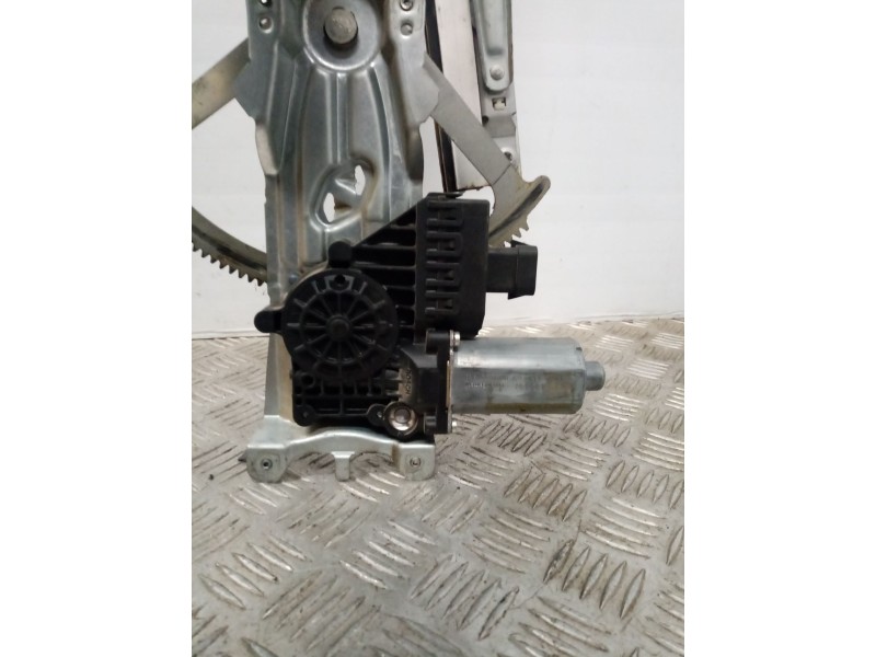 Recambio de elevalunas delantero derecho para opel astra h berlina enjoy referencia OEM IAM 0130821989  