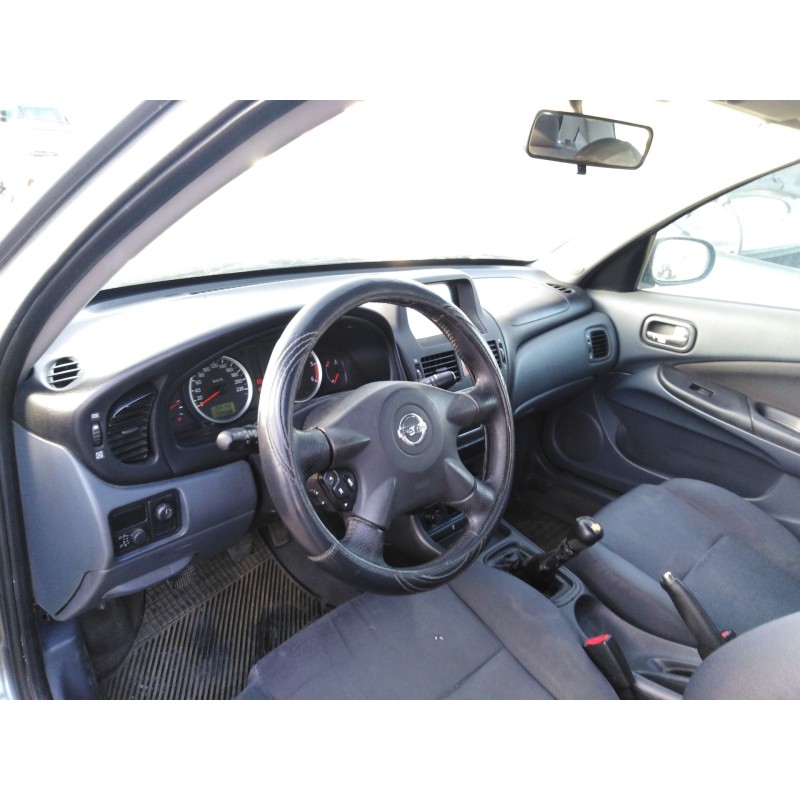 nissan almera ii hatchback (n16) del año 2003