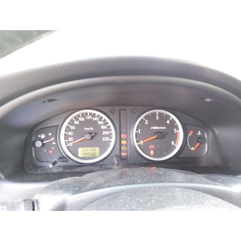 nissan almera ii hatchback (n16) del año 2003