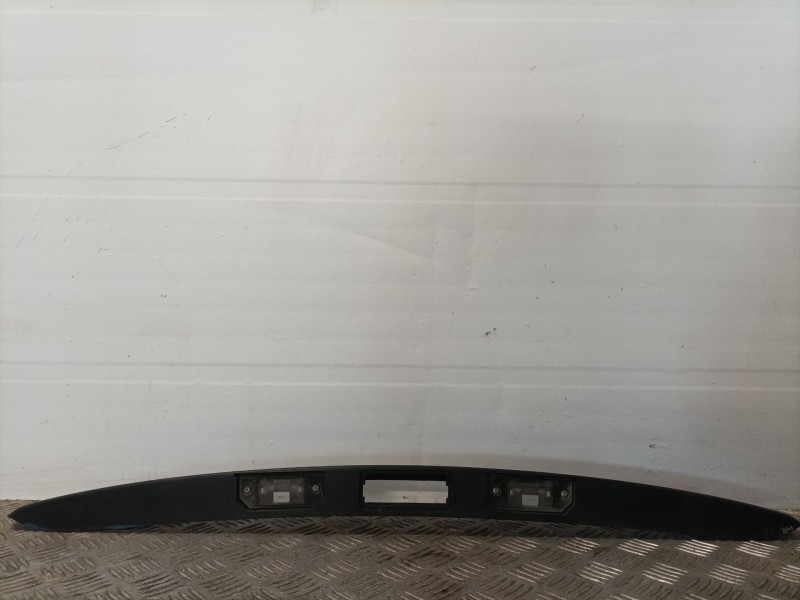 Recambio de moldura piloto matricula para ford focus berlina (cap) 1.6 tdci cat referencia OEM IAM 4M51A43404AF  