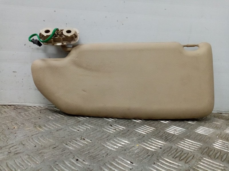 Recambio de parasol derecho para volvo v70 familiar 2.4 d referencia OEM IAM 39970051  