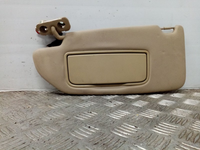 Recambio de parasol izquierdo para volvo v70 familiar 2.4 d referencia OEM IAM 39970030  