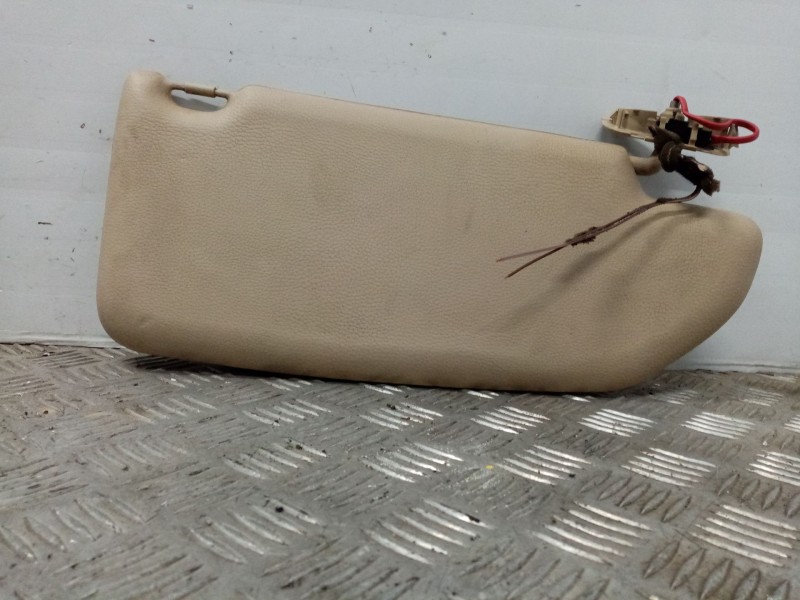 Recambio de parasol izquierdo para volvo v70 familiar 2.4 d referencia OEM IAM 39970030  