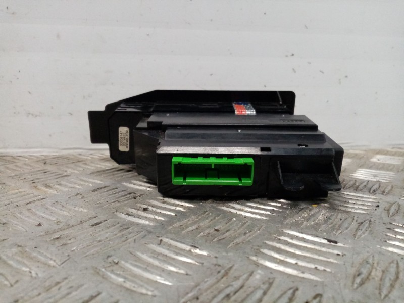 Recambio de mando elevalunas delantero derecho para volvo v70 familiar 2.4 d referencia OEM IAM 30658147  