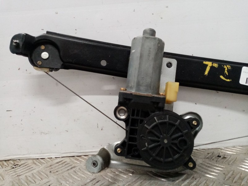 Recambio de elevalunas trasero izquierdo para volvo v70 familiar 2.4 d referencia OEM IAM 31253719  