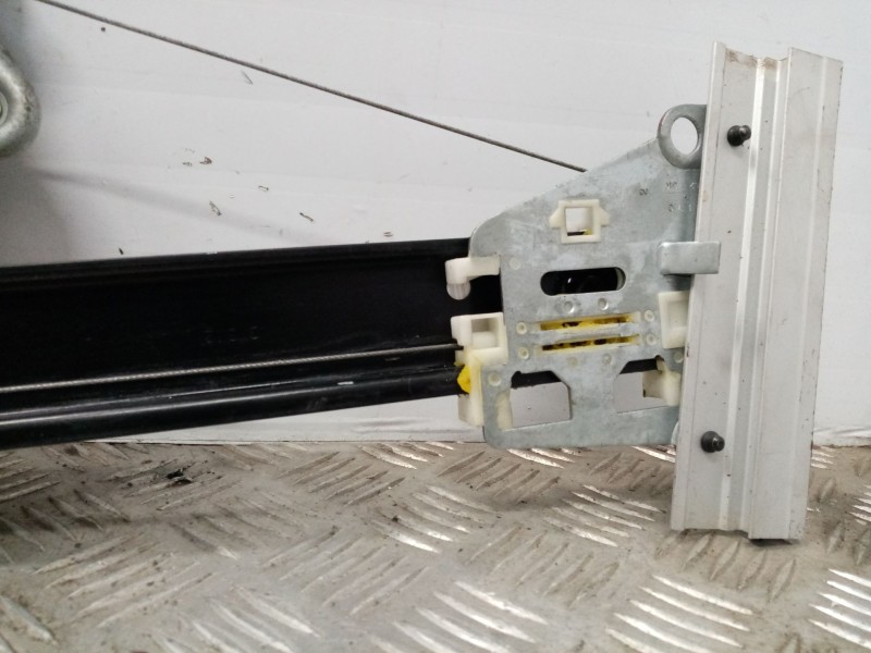 Recambio de elevalunas trasero izquierdo para volvo v70 familiar 2.4 d referencia OEM IAM 31253719  