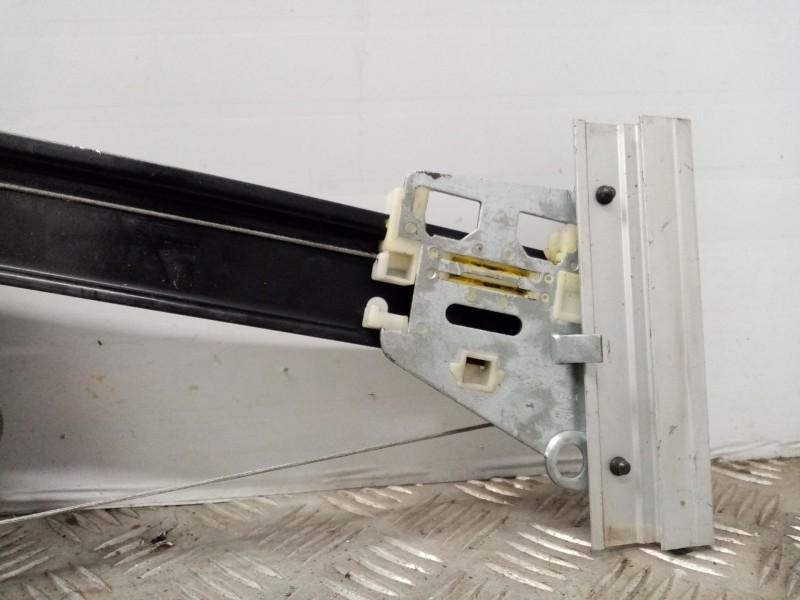 Recambio de elevalunas trasero derecho para volvo v70 familiar 2.4 d referencia OEM IAM 31253720  