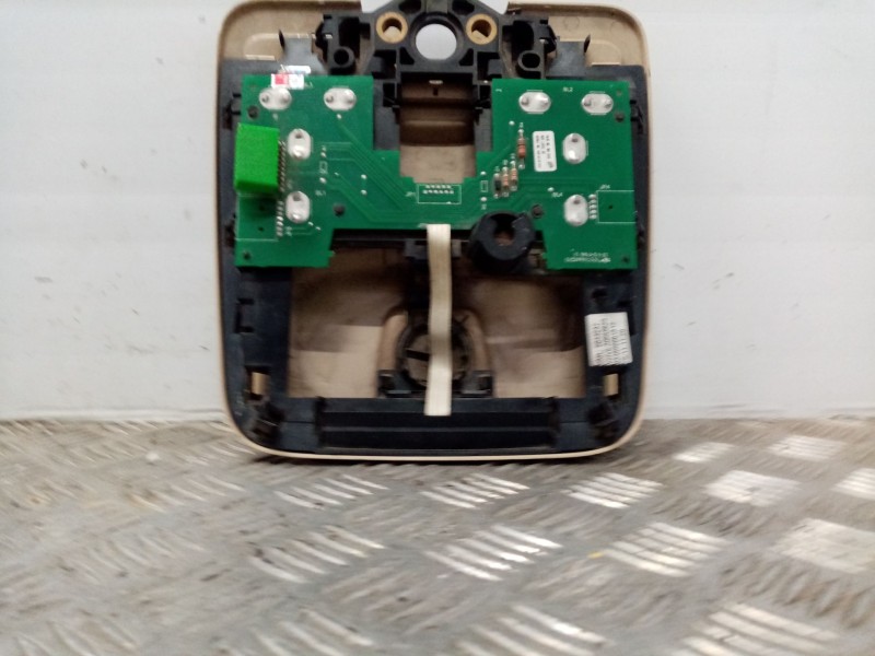 Recambio de luz interior para volvo v70 familiar 2.4 d referencia OEM IAM 30669623  