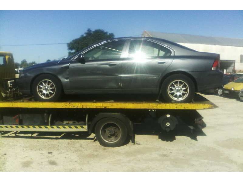 volvo s60 berlina 2.4 diesel   |   0.00 - ... | 2000 | 131 cv / 96 kw del año 2000