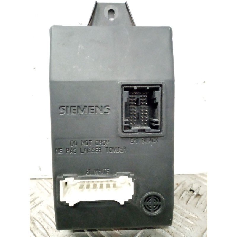 Recambio de caja reles / fusibles para dacia logan 1.5 dci diesel cat referencia OEM IAM 8200296328B DACIA LOGAN 1.5 DCI K9K796.