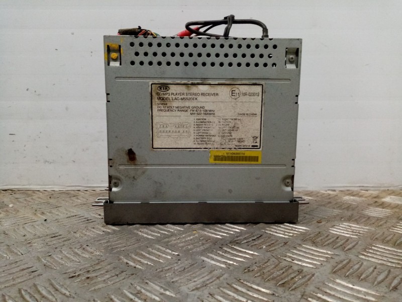 Recambio de sistema audio / radio cd para kia carens 2.0 turbodiesel cat referencia OEM IAM e1110r023312  