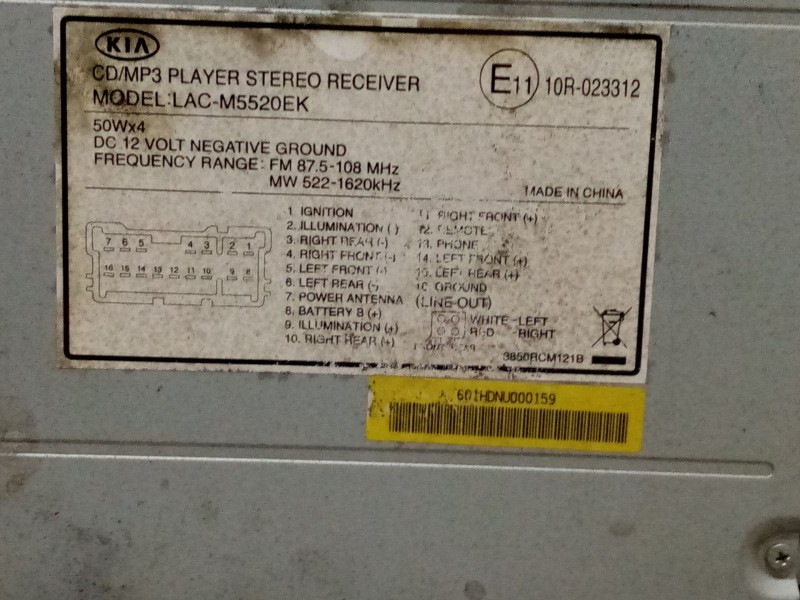 Recambio de sistema audio / radio cd para kia carens 2.0 turbodiesel cat referencia OEM IAM e1110r023312  