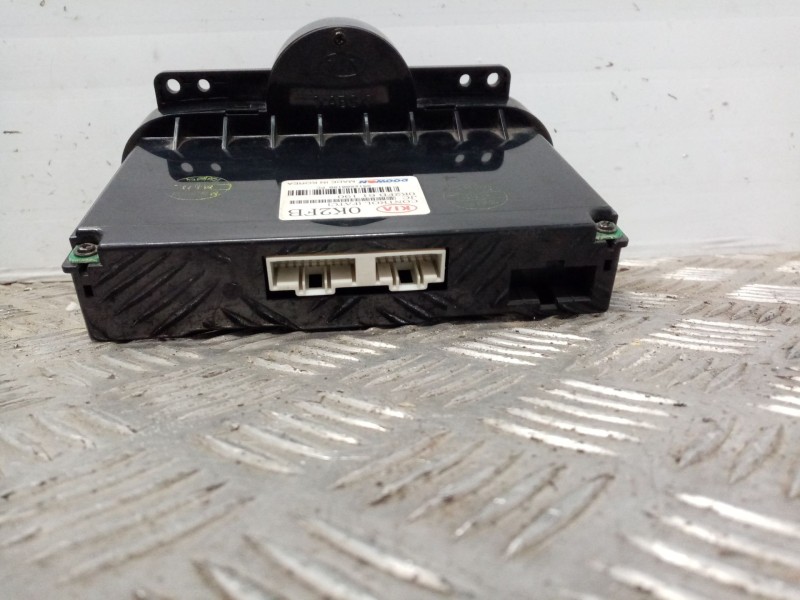 Recambio de mando climatizador para kia carens 2.0 turbodiesel cat referencia OEM IAM 0k2fb61190  