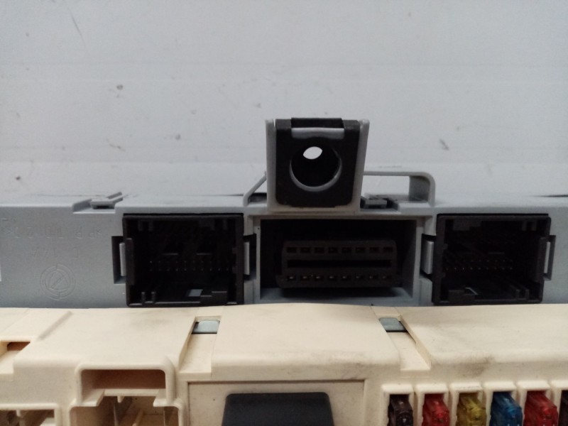 Recambio de caja reles / fusibles para alfa romeo 147 (190) referencia OEM IAM 467463750 501208570090 