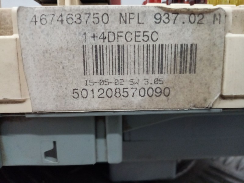 Recambio de caja reles / fusibles para alfa romeo 147 (190) referencia OEM IAM 467463750 501208570090 