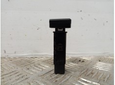 Recambio de interruptor calefaccion luna trasera para kia carens 2.0 turbodiesel cat referencia OEM IAM    2