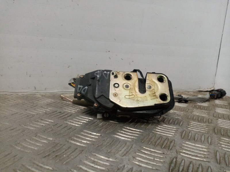 Recambio de cerradura puerta delantera derecha para kia carens 2.0 turbodiesel cat referencia OEM IAM   