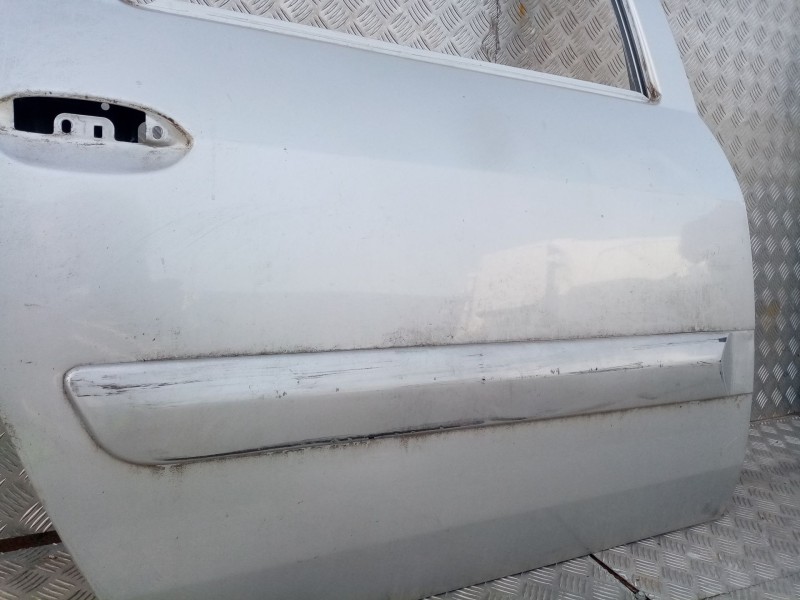 Recambio de puerta trasera derecha para dacia logan 1.5 dci diesel cat referencia OEM IAM   