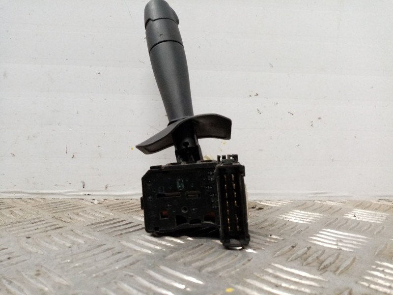 Recambio de mando limpia para dacia logan 1.5 dci diesel cat referencia OEM IAM 8200399390  