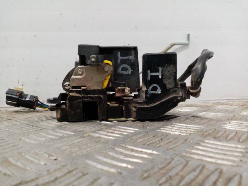 Recambio de cerradura puerta delantera izquierda para kia carens 2.0 turbodiesel cat referencia OEM IAM   