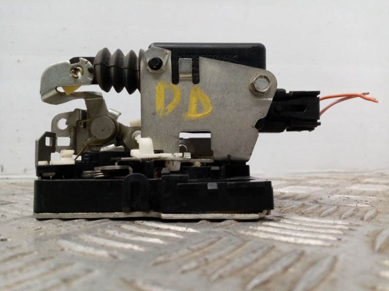 Recambio de cerradura puerta delantera derecha para dacia logan 1.5 dci diesel cat referencia OEM IAM   