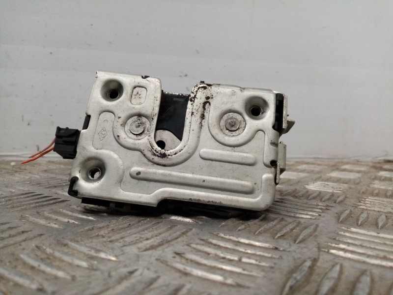 Recambio de cerradura puerta delantera derecha para dacia logan 1.5 dci diesel cat referencia OEM IAM   