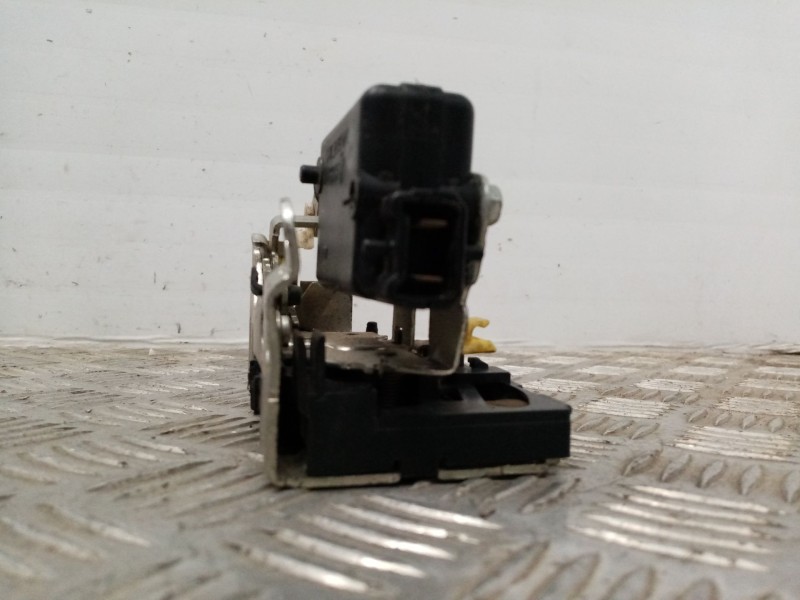 Recambio de cerradura puerta delantera izquierda para dacia logan 1.5 dci diesel cat referencia OEM IAM   