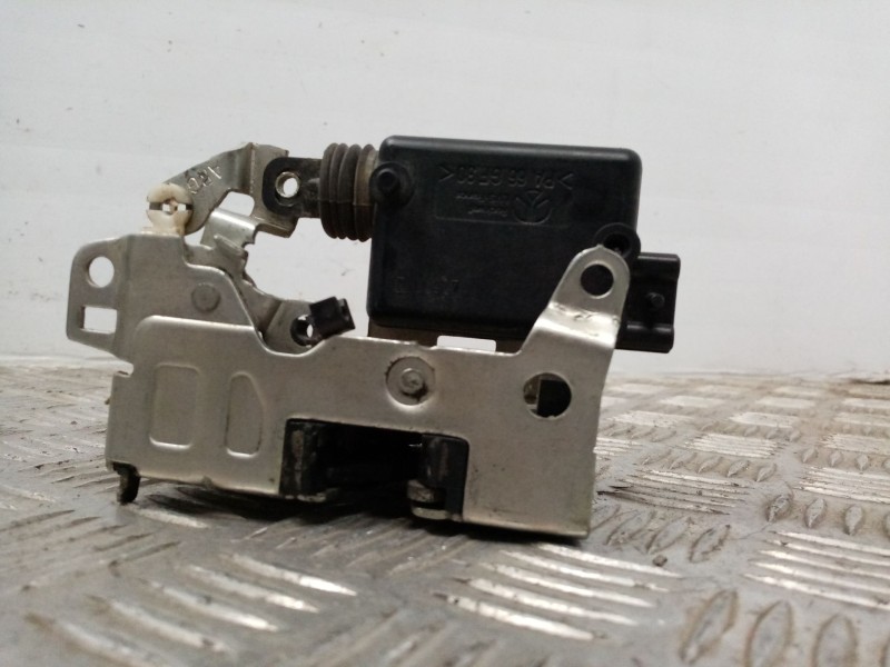 Recambio de cerradura puerta delantera izquierda para dacia logan 1.5 dci diesel cat referencia OEM IAM   