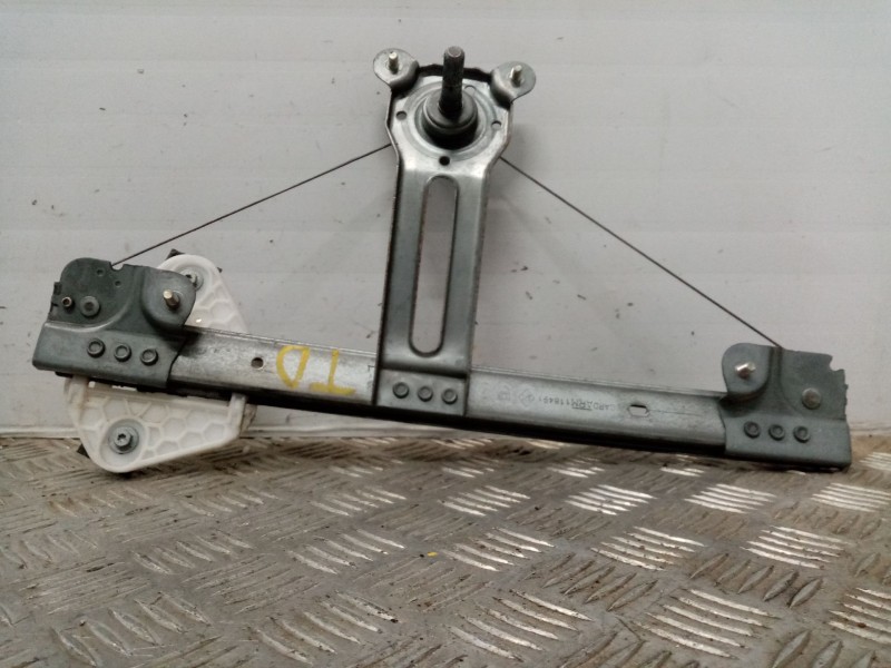 Recambio de elevalunas trasero derecho para dacia logan 1.5 dci diesel cat referencia OEM IAM 118491  