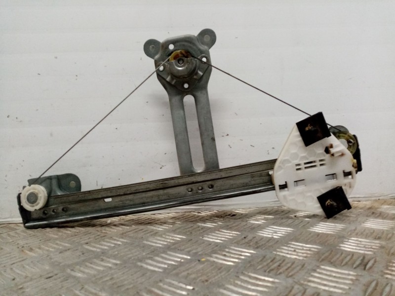 Recambio de elevalunas trasero derecho para dacia logan 1.5 dci diesel cat referencia OEM IAM 118491  