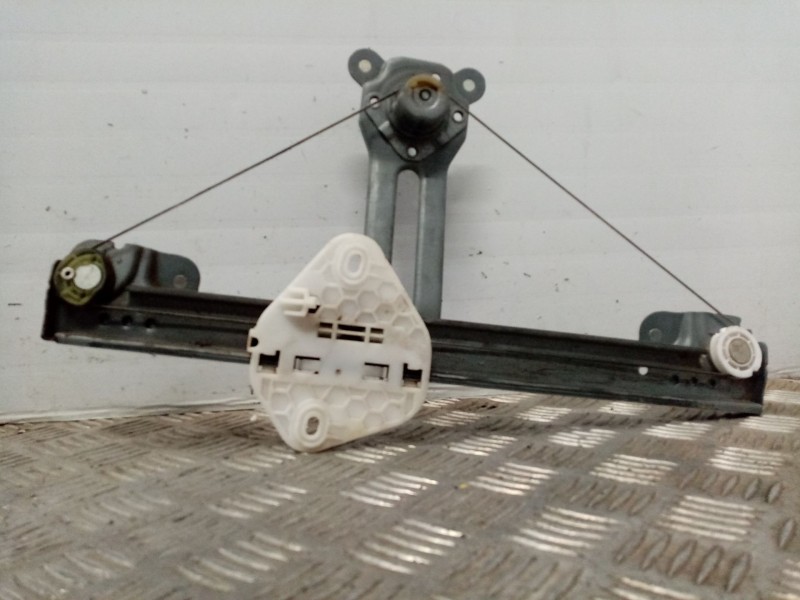 Recambio de elevalunas trasero izquierdo para dacia logan 1.5 dci diesel cat referencia OEM IAM 118490  