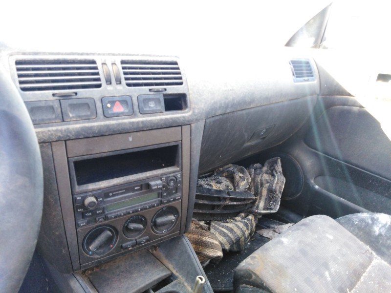 volkswagen bora variant (1j6) del año 2000