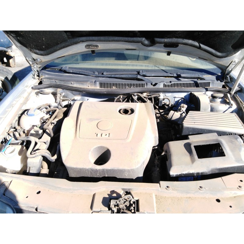 volkswagen bora variant (1j6) del año 2000