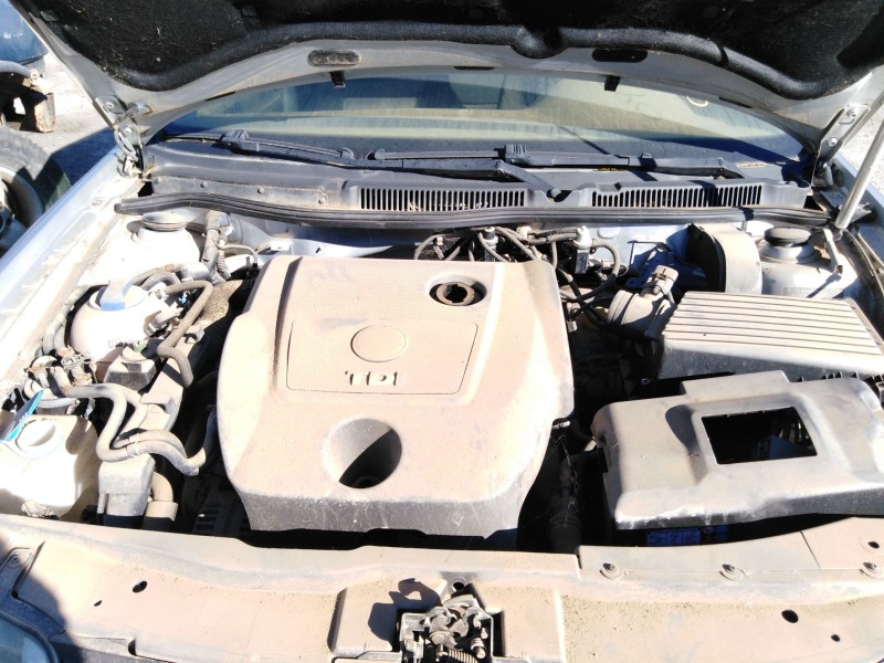 volkswagen bora variant (1j6) del año 2000