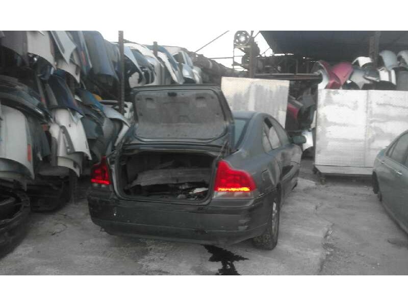 volvo s60 berlina 2.4 diesel   |   0.00 - ... | 2000 | 131 cv / 96 kw del año 2000