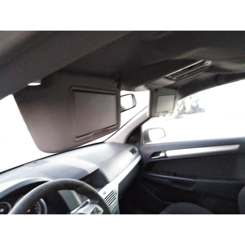 opel astra h (a04) del año 2004