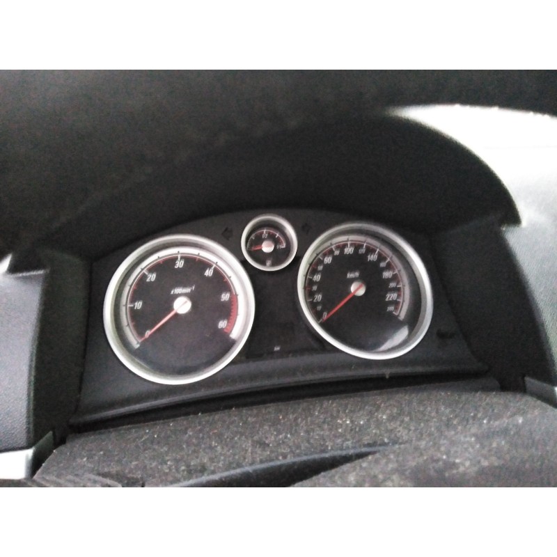 opel astra h (a04) del año 2004