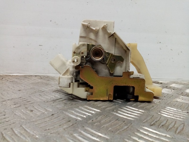 Recambio de cerradura puerta trasera derecha para ford mondeo berlina (ge) ghia referencia OEM IAM xs41a26412cg  