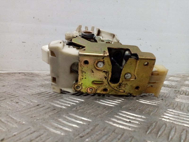 Recambio de cerradura puerta trasera derecha para ford mondeo berlina (ge) ghia referencia OEM IAM xs41a26412cg  