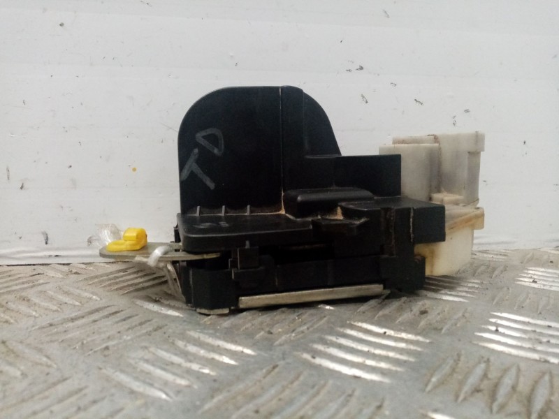 Recambio de cerradura puerta trasera derecha para alfa romeo 147 (190) referencia OEM IAM   