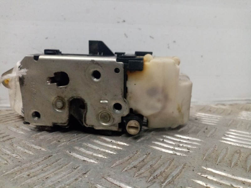 Recambio de cerradura puerta trasera derecha para alfa romeo 147 (190) referencia OEM IAM   