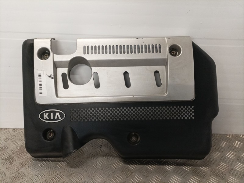 Recambio de tapa motor para kia carens 2.0 turbodiesel cat referencia OEM IAM   