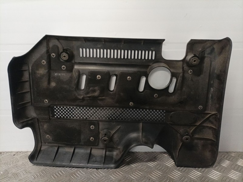 Recambio de tapa motor para kia carens 2.0 turbodiesel cat referencia OEM IAM   