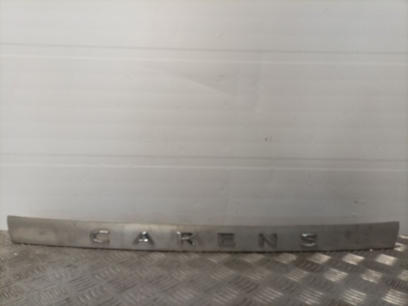 Recambio de moldura piloto matricula para kia carens 2.0 turbodiesel cat referencia OEM IAM 0K2FB51270  