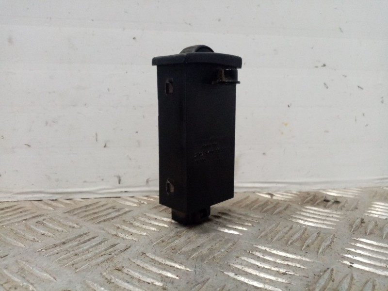 Recambio de interruptor para tata indica referencia OEM IAM 270254509939  